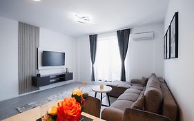 Cyntia'S Apartment